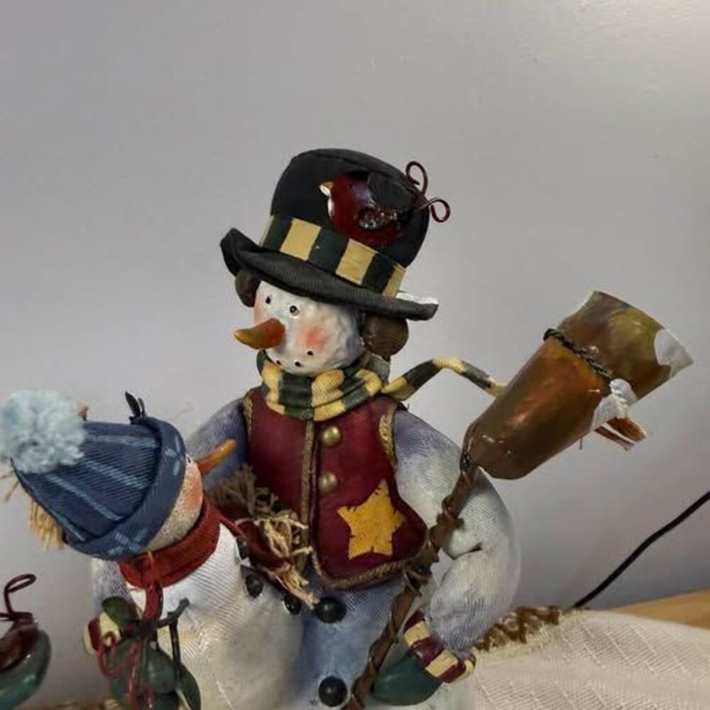 Primitive Folk Art Snowman Figurines - Set of 2 - Picture 2 of 8